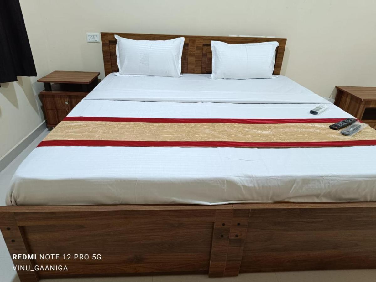 Premier Inn Lodge Mangaluru Exterior foto